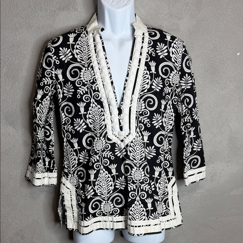 Black and White Patterned Women's Top 100% cotton